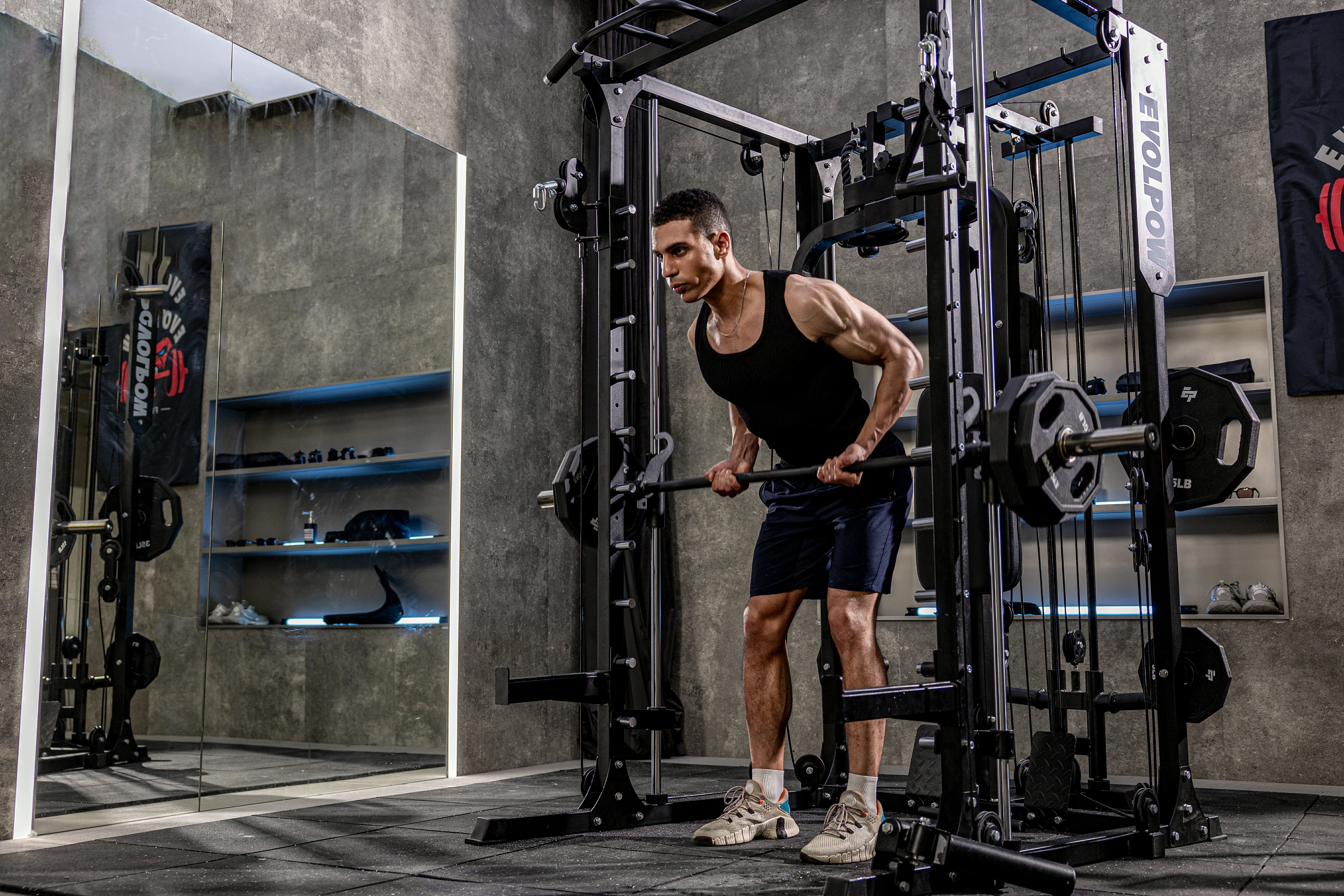 How to Use Gym Equipment: A Beginner's Guide to Weight Machines ...